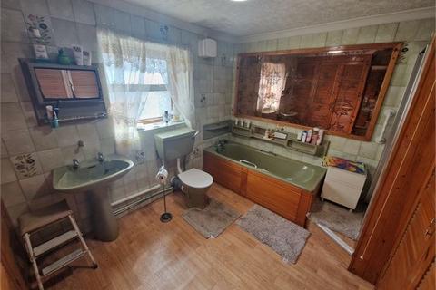 275 Brithweunydd Road, Trealaw, Tonypandy, CF40 2NZ