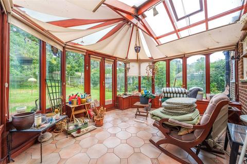Tullywhisker House Berry Lane, Worplesdon, Guildford, GU3 3PU