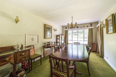 Tullywhisker House Berry Lane, Worplesdon, Guildford, GU3 3PU