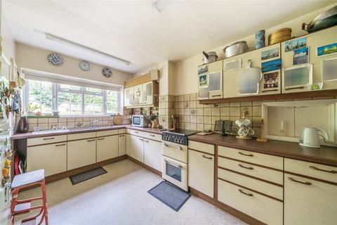 Tullywhisker House Berry Lane, Worplesdon, Guildford, GU3 3PU
