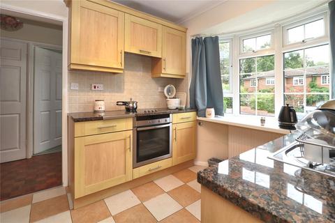 16 Barricane, Woking, GU21 7RB
