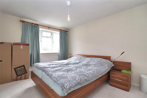 16 Barricane, Woking, GU21 7RB