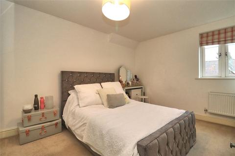 2 Convent Close, Woking, GU22 8DS