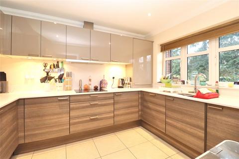 2 Cricketers Close, Woking, GU22 9LA
