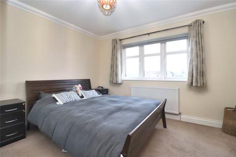 2 Cricketers Close, Woking, GU22 9LA