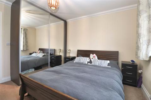 2 Cricketers Close, Woking, GU22 9LA
