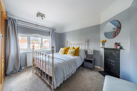 84 Sandy Lane, Maybury, Woking, GU22 8BH
