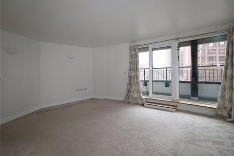 2 bedroom flat for sale, Stanley Road, Woking GU21