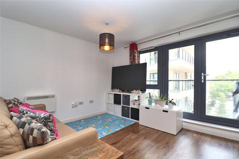 2 bedroom flat for sale, Guildford Road, Woking GU22