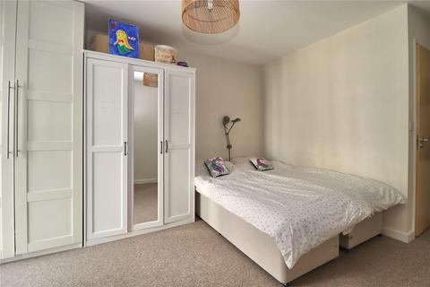 2 bedroom flat for sale, Guildford Road, Woking GU22