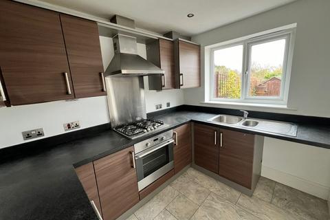 4 bedroom end of terrace house to rent - Glamis Close, Sutton In Ashfield, Nottinghamshire