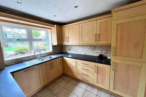 3 bedroom detached house for sale, Sandringham Road , Mansfield Woodhouse, Mansfield
