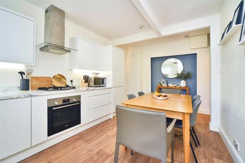 2 bedroom flat for sale, The Ridge, Woking GU22