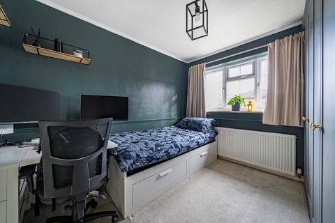 3 bedroom end of terrace house for sale, Woking, Woking GU22