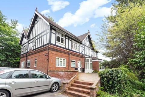 1 bedroom flat for sale, Wych Hill Rise, Surrey GU22