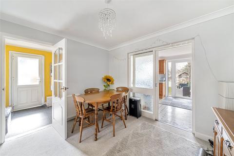 22 Apers Avenue, Woking, GU22 9NB