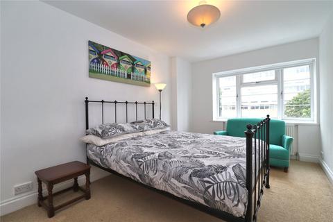 2 bedroom flat for sale, Alexander House, Woking GU22