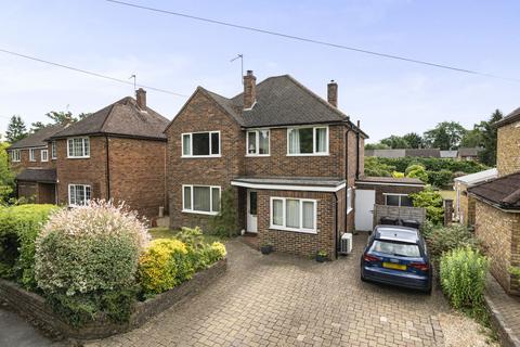 15 Egley Road, Woking, GU22 0AX