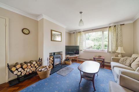 15 Egley Road, Woking, GU22 0AX
