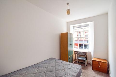 2 bedroom apartment to rent, Baker St, Stirling FK8