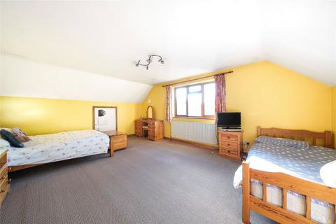8a Downsview Avenue, Woking, GU22 9BT
