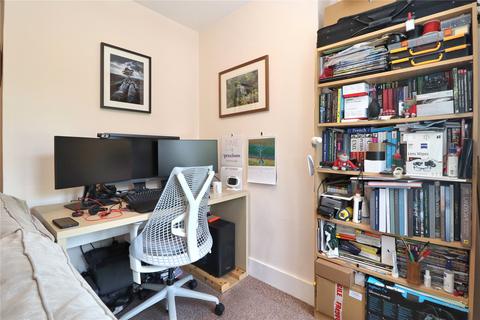 43a Frailey Hill, Woking, GU22 8EA