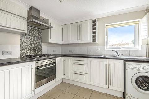 25 Frailey Hill, Woking, GU22 8EA
