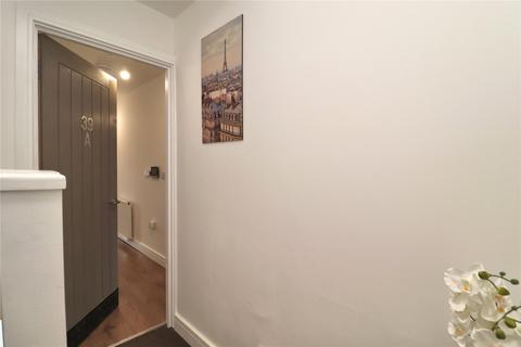 2 bedroom flat for sale, Woking, Surrey GU21
