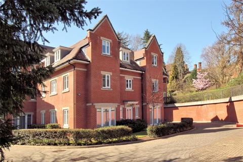 2 bedroom flat for sale, Maybury Place, Woking GU22