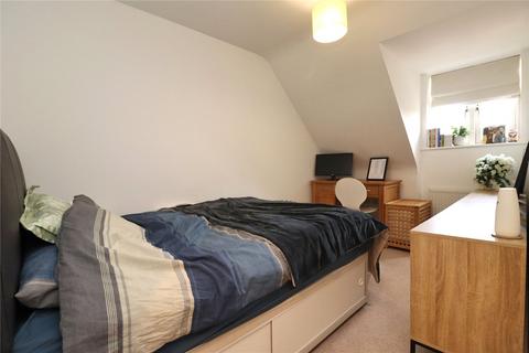 2 bedroom flat for sale, Maybury Place, Woking GU22