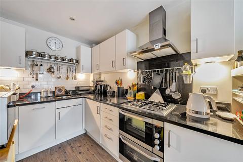 5 Browne Close, Woking, GU22 8LJ