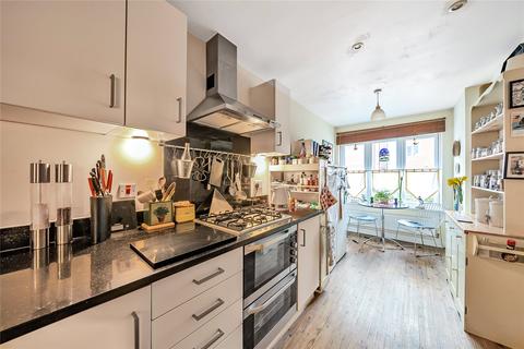 5 Browne Close, Woking, GU22 8LJ