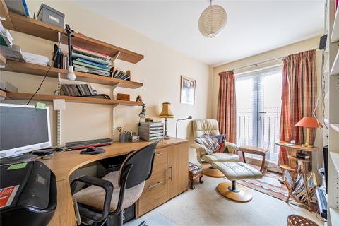5 Browne Close, Woking, GU22 8LJ