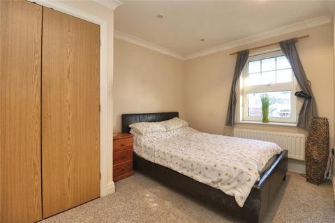 2 bedroom flat for sale, Portugal Road, Surrey GU21