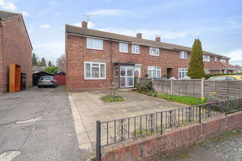 45 Bentham Avenue, Woking, GU21 5LF