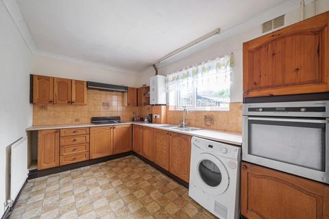 45 Bentham Avenue, Woking, GU21 5LF