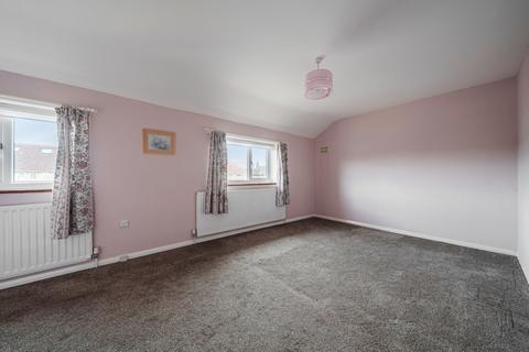 45 Bentham Avenue, Woking, GU21 5LF