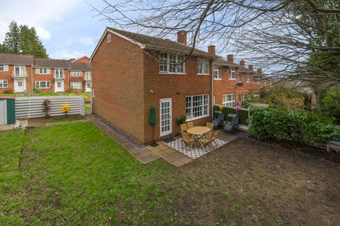 3 bedroom end of terrace house for sale, Brooklyn Close, Surrey GU22