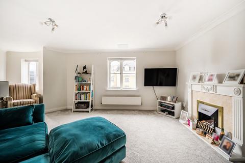 2 bedroom flat for sale, Victoria Way, Woking GU21