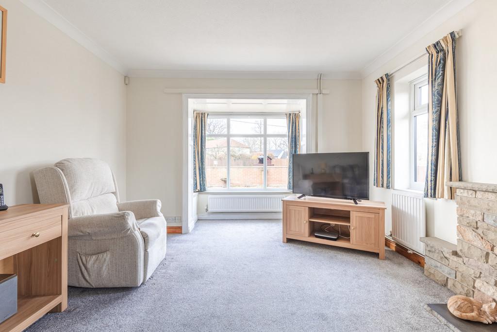 Fakenham 4 bed detached bungalow for sale £400,000