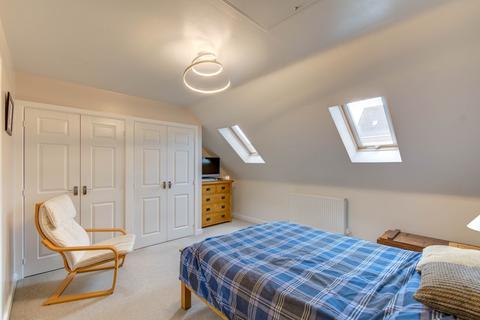 5 Fairweather Close, Redditch, B97 6LE