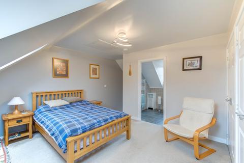 5 Fairweather Close, Redditch, B97 6LE