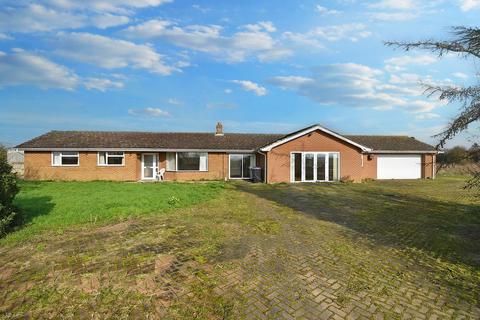 4 bedroom detached bungalow for sale, Equestrian Facility, North End, Saltfleetby LN11 7SX