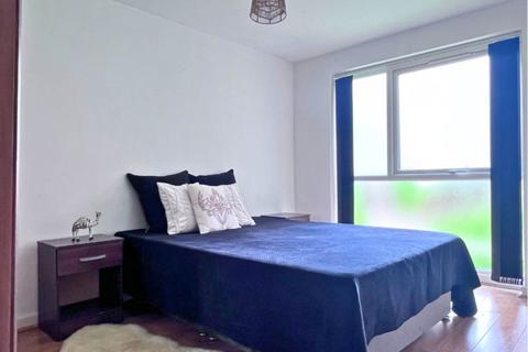 2 bedroom flat for sale, Trafalgar Court, Southcote Road