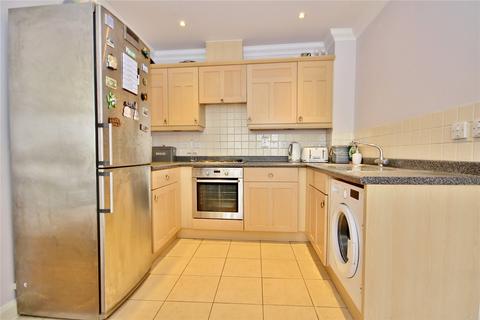2 bedroom apartment for sale - Heathside Crescent, Woking, Surrey, GU22