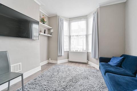 2 bedroom flat to rent, Laleham Road, Catford, London, SE6