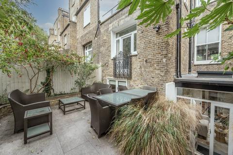 3 bedroom flat for sale, Nevern Square, Earls Court, London, SW5