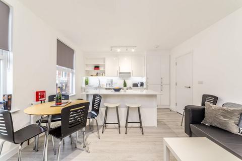 4 bedroom flat to rent, Elm Terrace, Hampstead, London, NW3