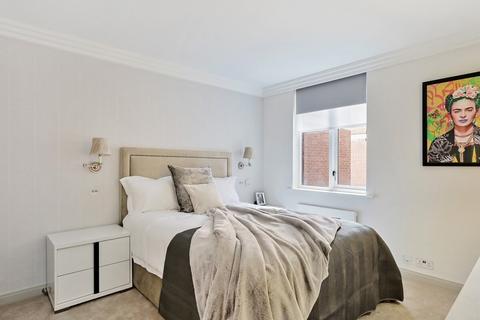 2 bedroom flat to rent, Bloomfield Court, Bourdon Street, London