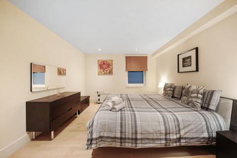 1 bedroom flat to rent - Sir John Lyon House, 8 High Timber Street, London